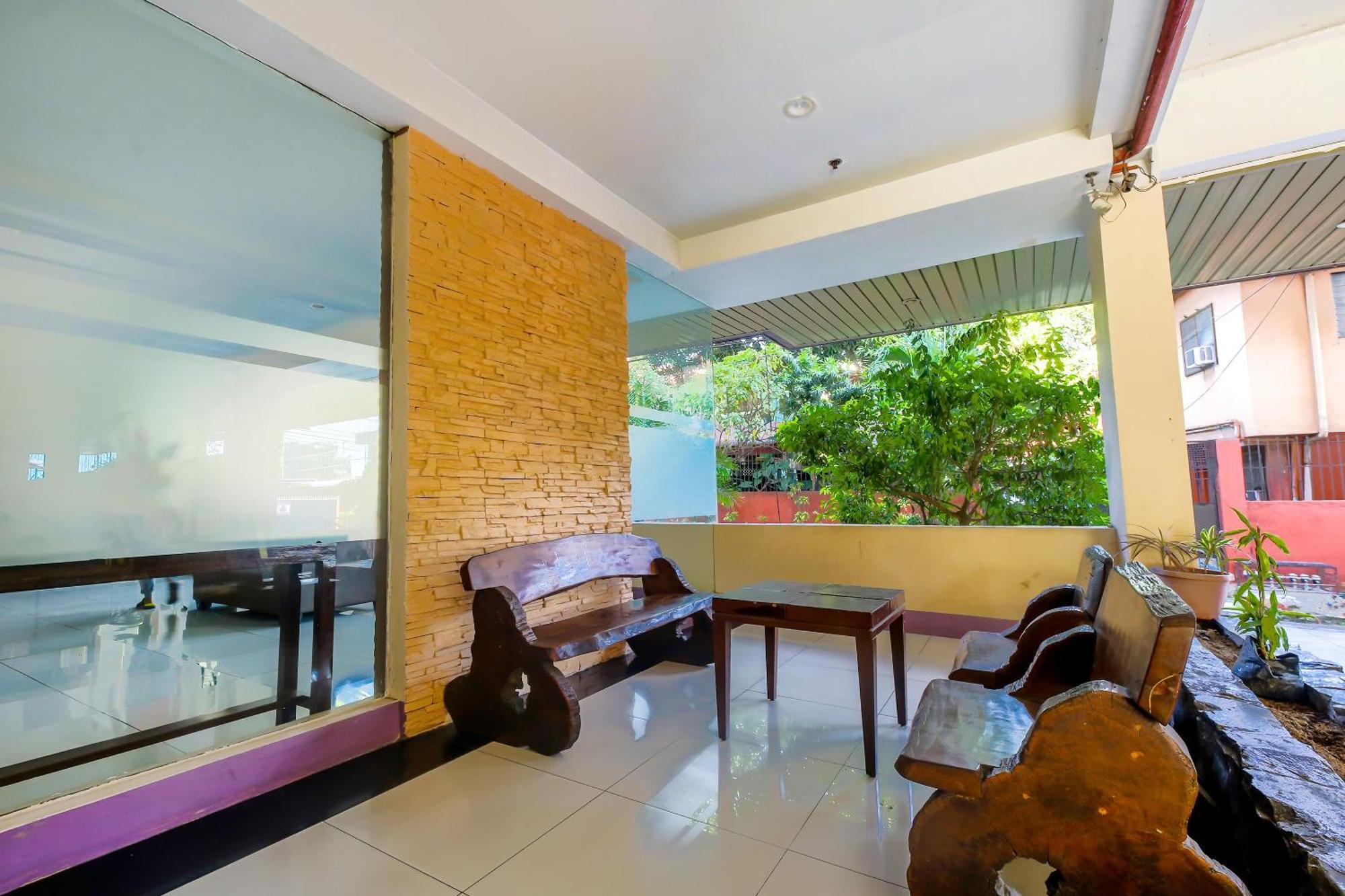 Cote D' Azure Hotel Las Pinas Exterior photo