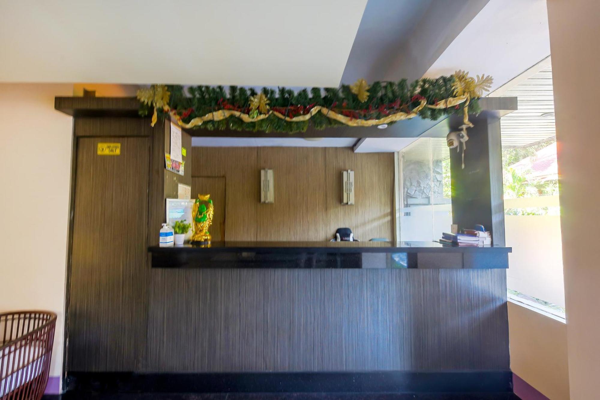 Cote D' Azure Hotel Las Pinas Exterior photo